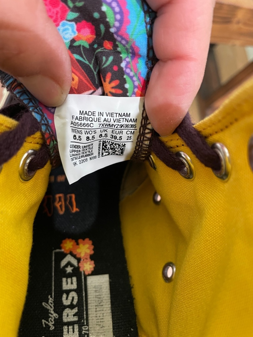 Converse Chuck 70 Platform Day of the Dead Black Cherry/Amarillo Sneakers 8.5 - Picture 13 of 16